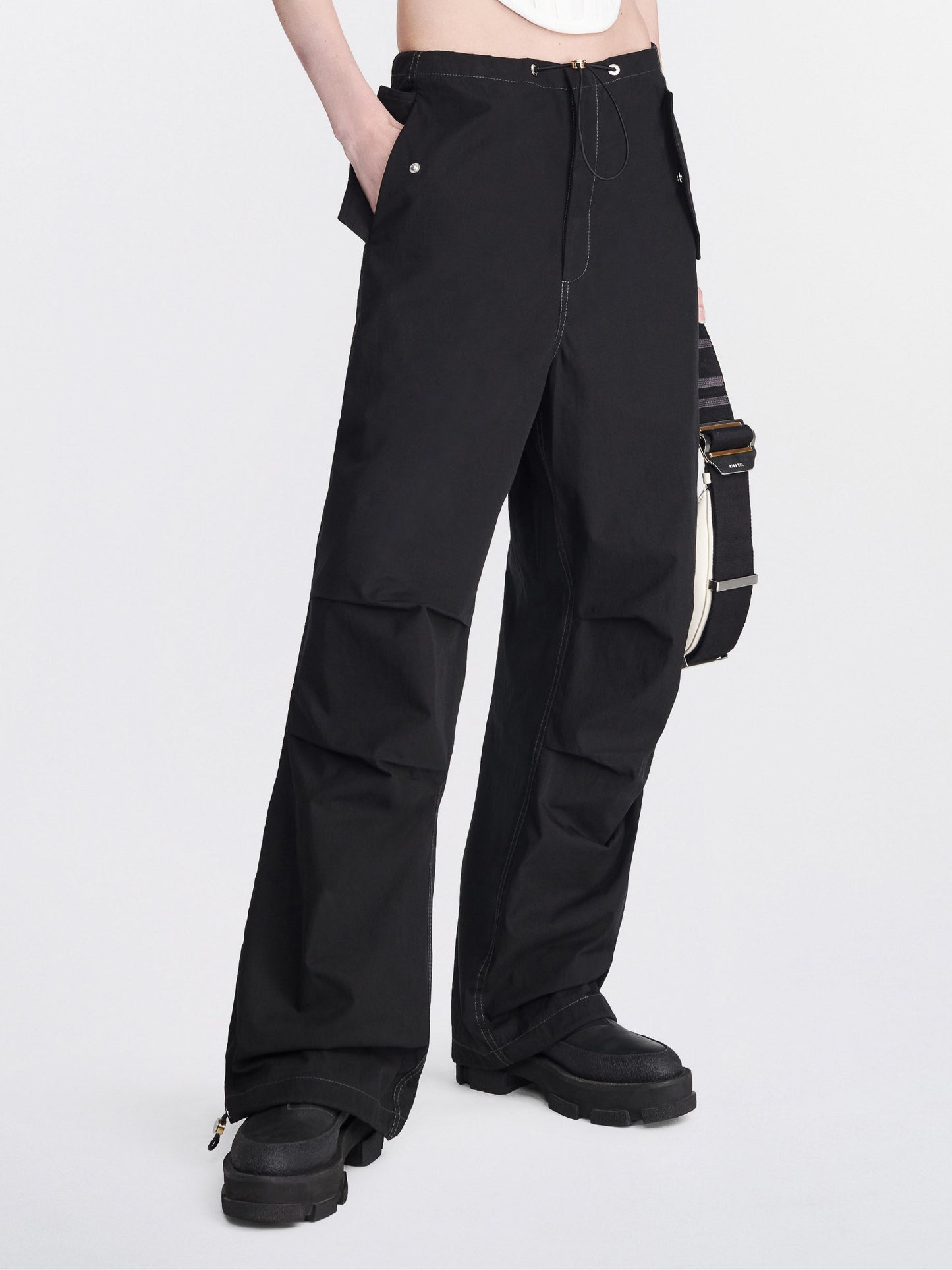 TOGGLE PARACHUTE PANTS