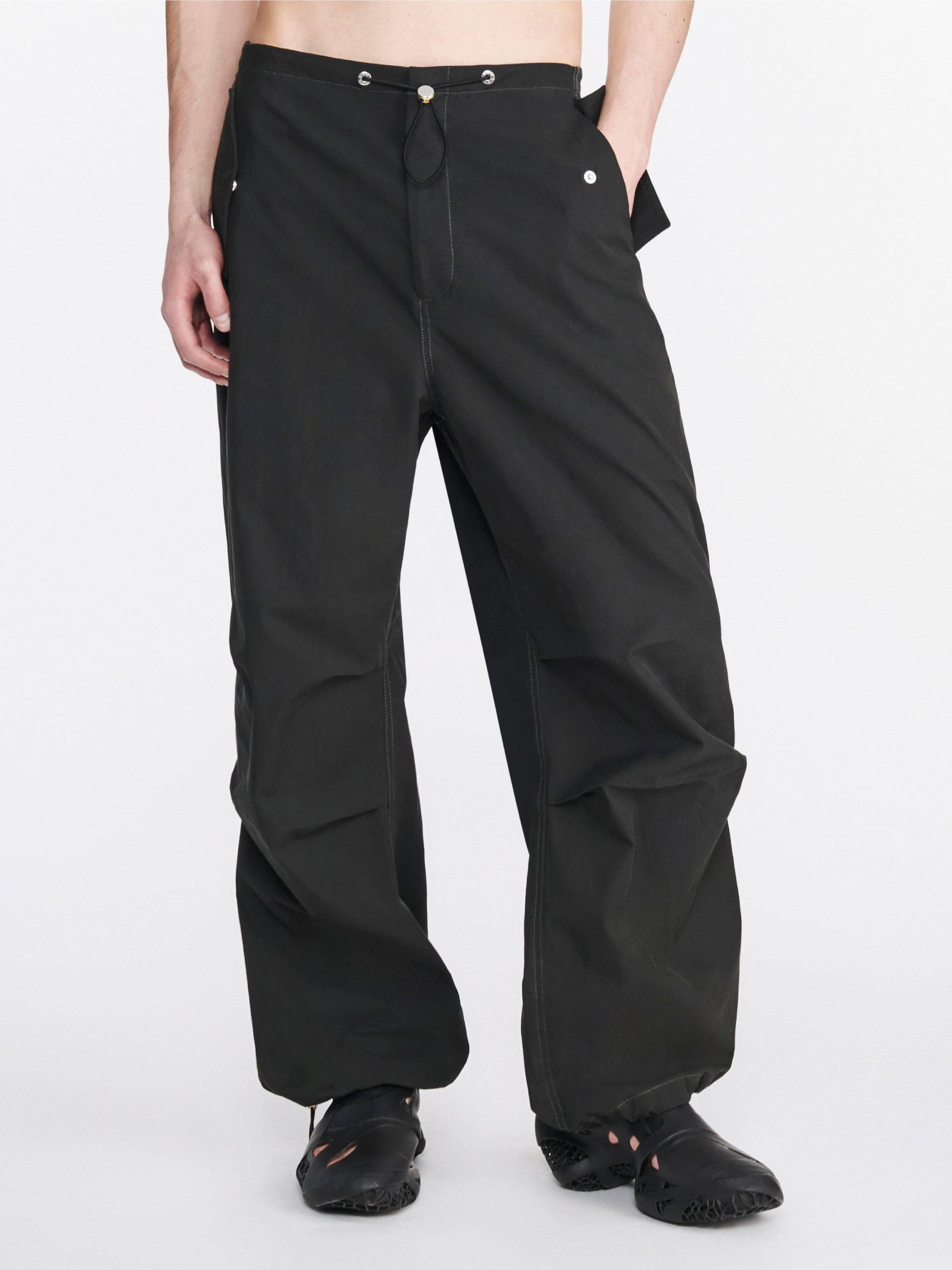 TOGGLE PARACHUTE PANTS